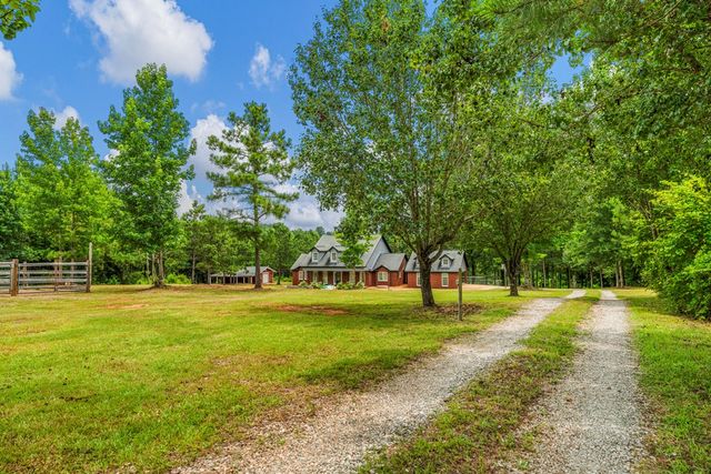 1309 Kings Gap Road, Hamilton, GA 31811