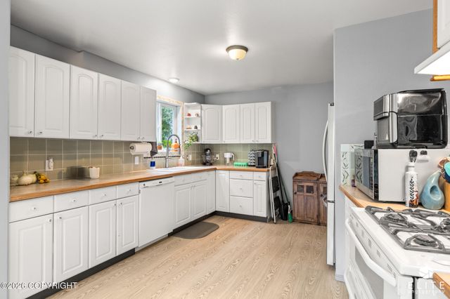 3000 E Elderberry Drive, Wasilla, AK 99654