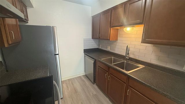 500 E Riverside DR 132, Austin, TX 78704