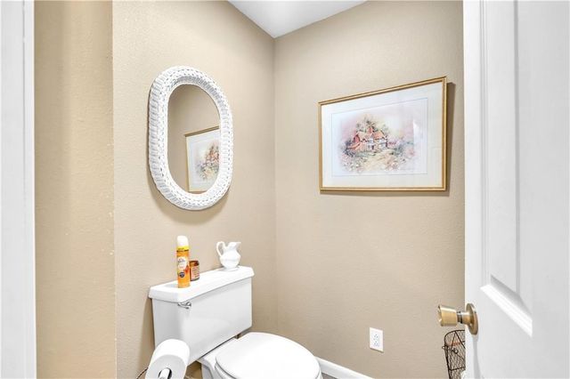 105 SE 4th Avenue, Gravette, AR 72736