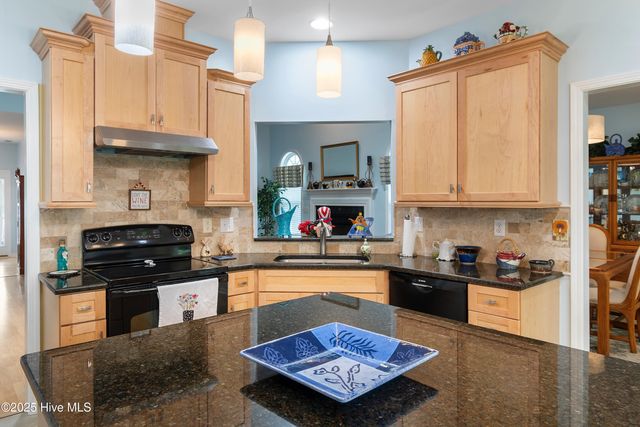 9113 Twin Bay Court NW, Calabash, NC 28467