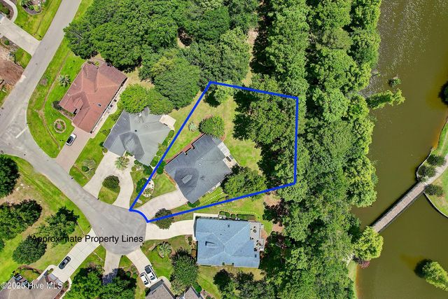 9113 Twin Bay Court NW, Calabash, NC 28467