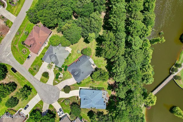 9113 Twin Bay Court NW, Calabash, NC 28467