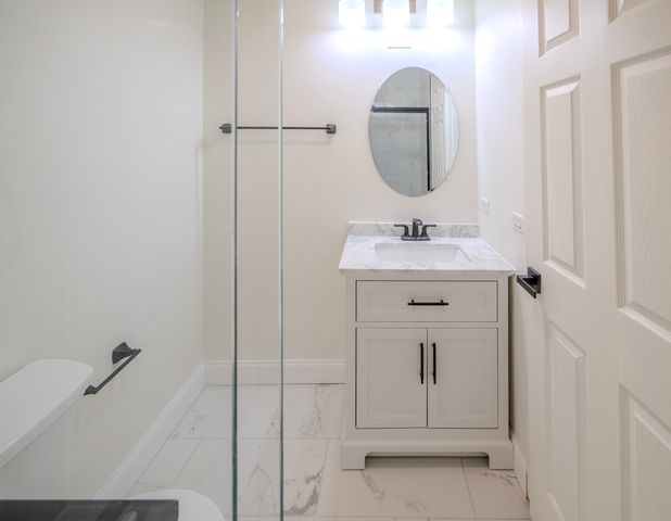 25 Illinois Avenue M1, Schaumburg, IL 60193