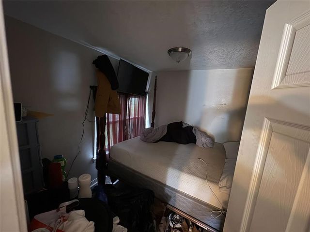 1319 E 9th Street, Des Moines, IA 50316