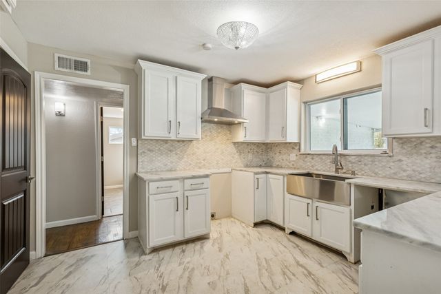 8336 Tucson Trail, Fort Worth, TX 76116