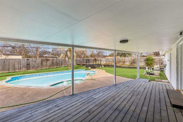 8336 Tucson Trail, Fort Worth, TX 76116