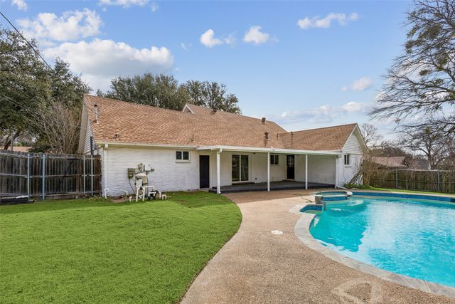 8336 Tucson Trail, Fort Worth, TX 76116