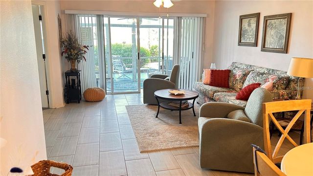 433 CERROMAR LANE 331, Venice, FL 34293