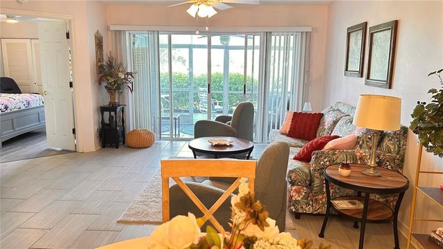 433 CERROMAR LANE 331, Venice, FL 34293