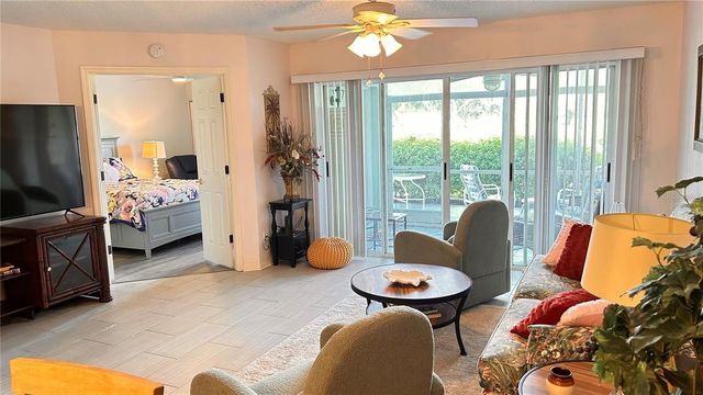 433 CERROMAR LANE 331, Venice, FL 34293