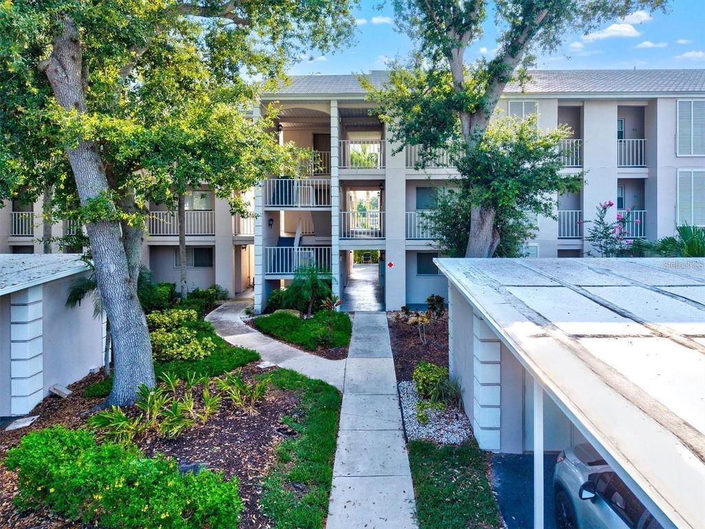 433 CERROMAR LANE 331, Venice, FL 34293