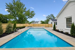 8242 Frontier Ln, Brentwood, TN 37027