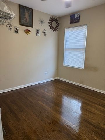 6922 S Campbell Avenue, Chicago, IL 60629