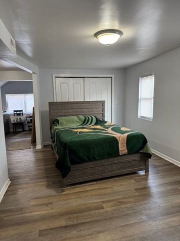 6922 S Campbell Avenue, Chicago, IL 60629