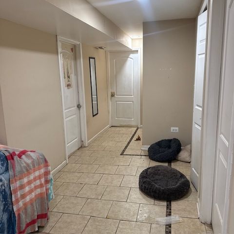 6922 S Campbell Avenue, Chicago, IL 60629