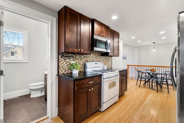 221 Highland Ave 1, Somerville, MA 02143