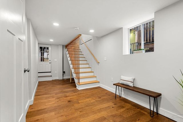221 Highland Ave 1, Somerville, MA 02143