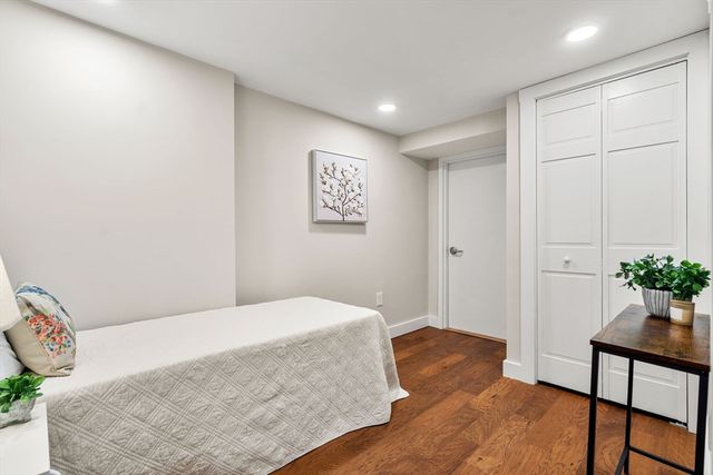 221 Highland Ave 1, Somerville, MA 02143