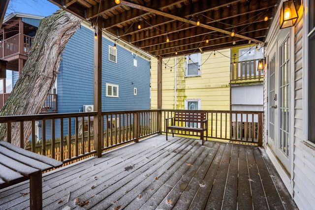 221 Highland Ave 1, Somerville, MA 02143