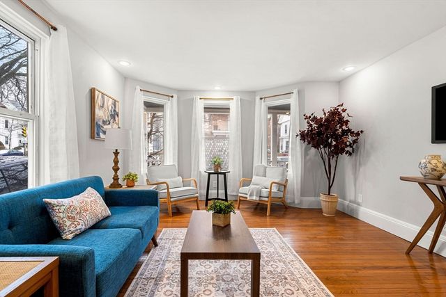 221 Highland Ave 1, Somerville, MA 02143