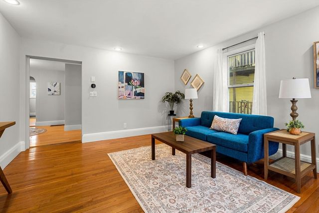 221 Highland Ave 1, Somerville, MA 02143