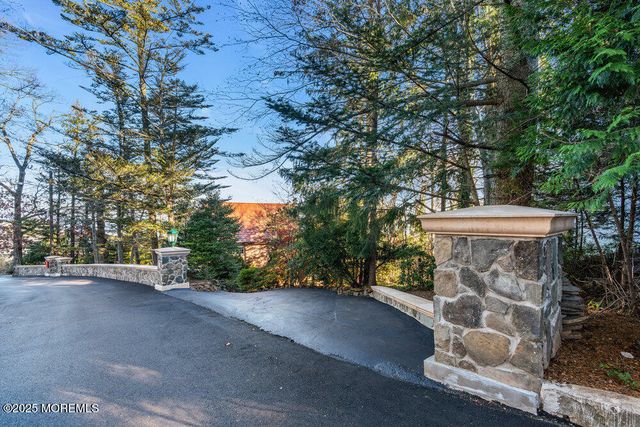 18 Belvidere Road, Atlantic Highlands, NJ 07716