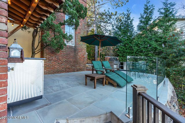 18 Belvidere Road, Atlantic Highlands, NJ 07716