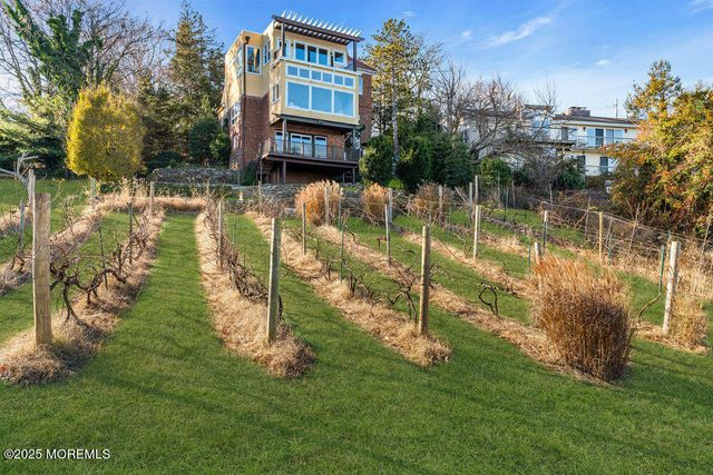 18 Belvidere Road, Atlantic Highlands, NJ 07716