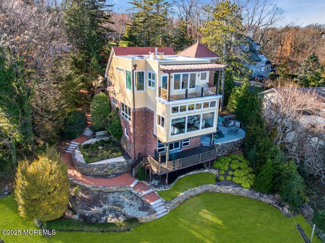 18 Belvidere Road, Atlantic Highlands, NJ 07716