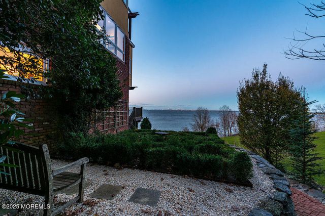 18 Belvidere Road, Atlantic Highlands, NJ 07716