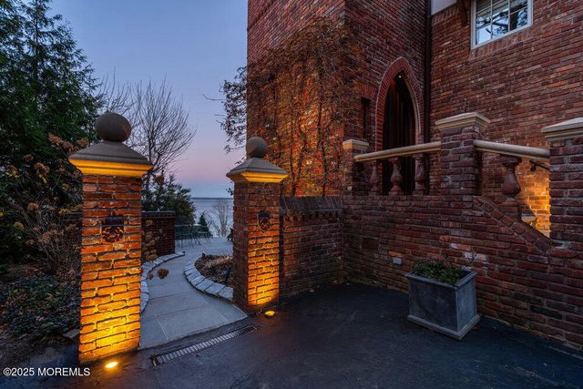 18 Belvidere Road, Atlantic Highlands, NJ 07716