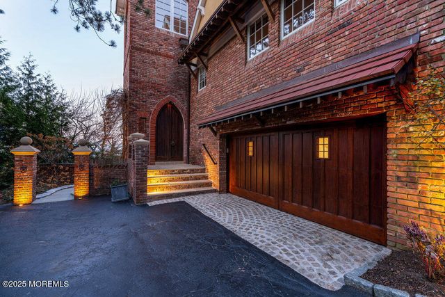 18 Belvidere Road, Atlantic Highlands, NJ 07716