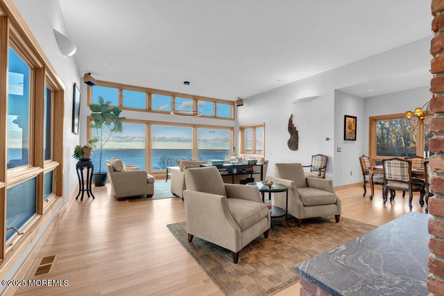 18 Belvidere Road, Atlantic Highlands, NJ 07716