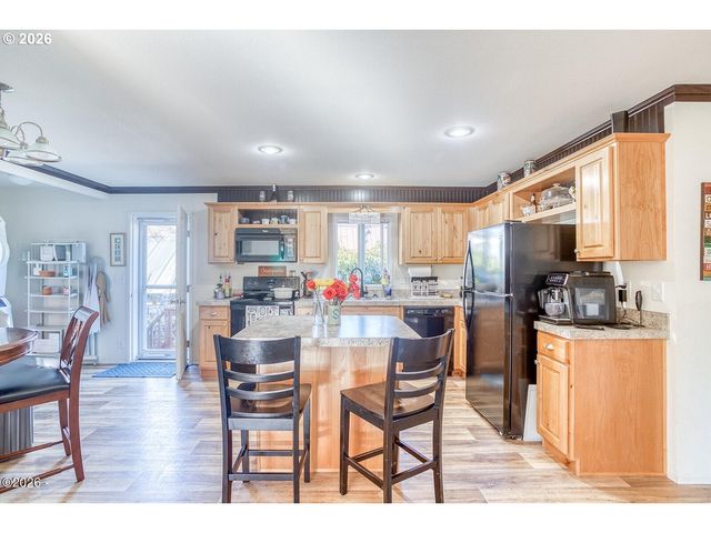 6824 Sw GALLEY Ave, Lincoln City, OR 97367