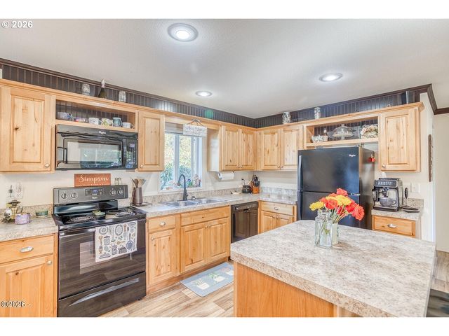 6824 Sw GALLEY Ave, Lincoln City, OR 97367