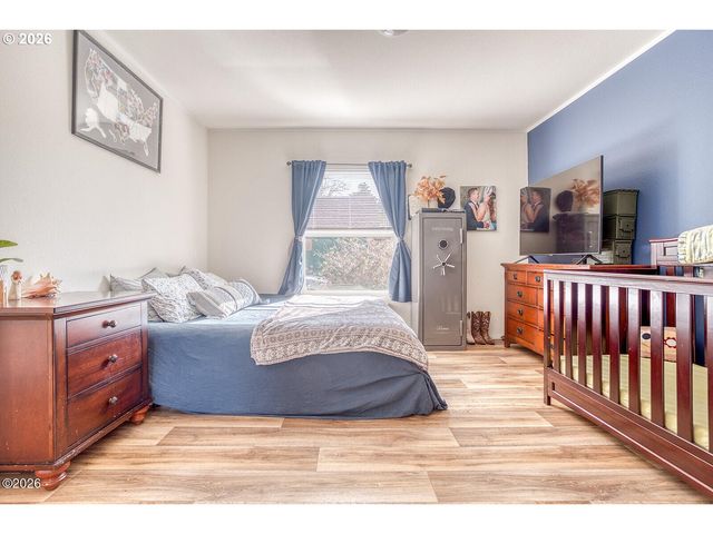 6824 Sw GALLEY Ave, Lincoln City, OR 97367