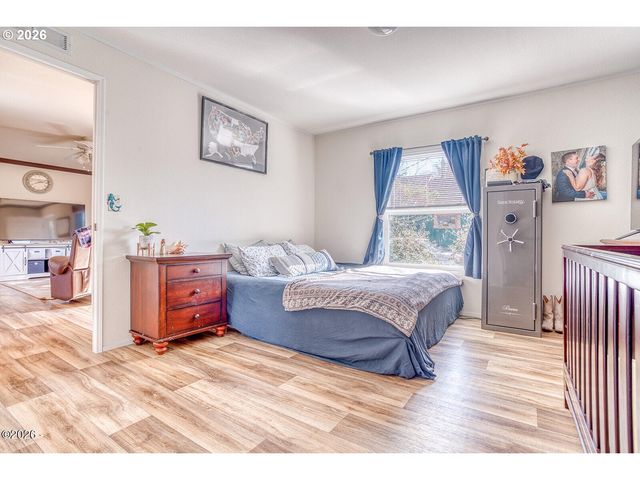 6824 Sw GALLEY Ave, Lincoln City, OR 97367