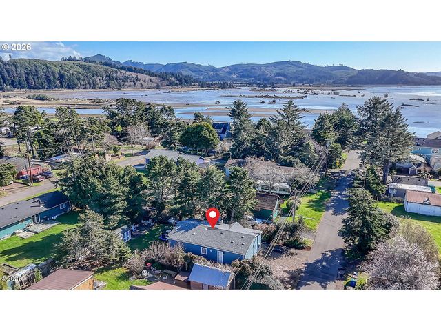 6824 Sw GALLEY Ave, Lincoln City, OR 97367