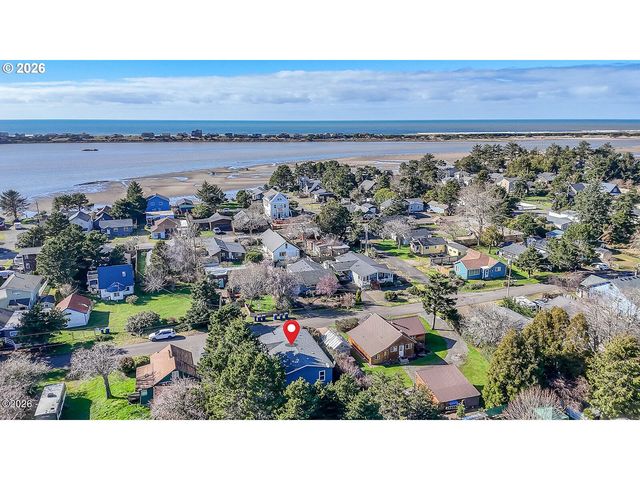 6824 Sw GALLEY Ave, Lincoln City, OR 97367