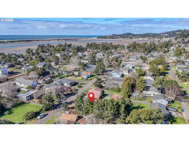 6824 Sw GALLEY Ave, Lincoln City, OR 97367