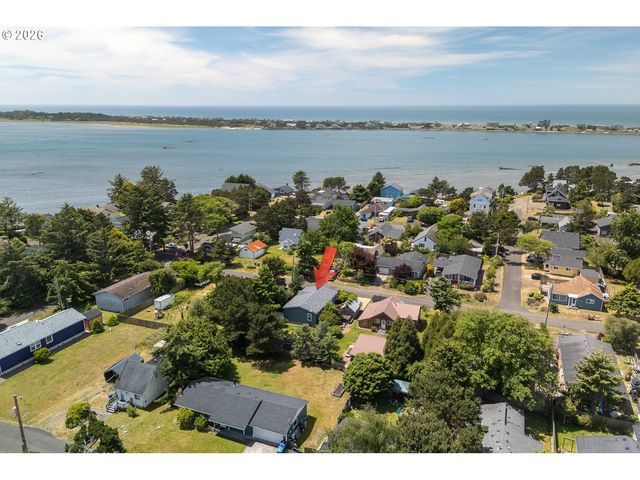 6824 Sw GALLEY Ave, Lincoln City, OR 97367