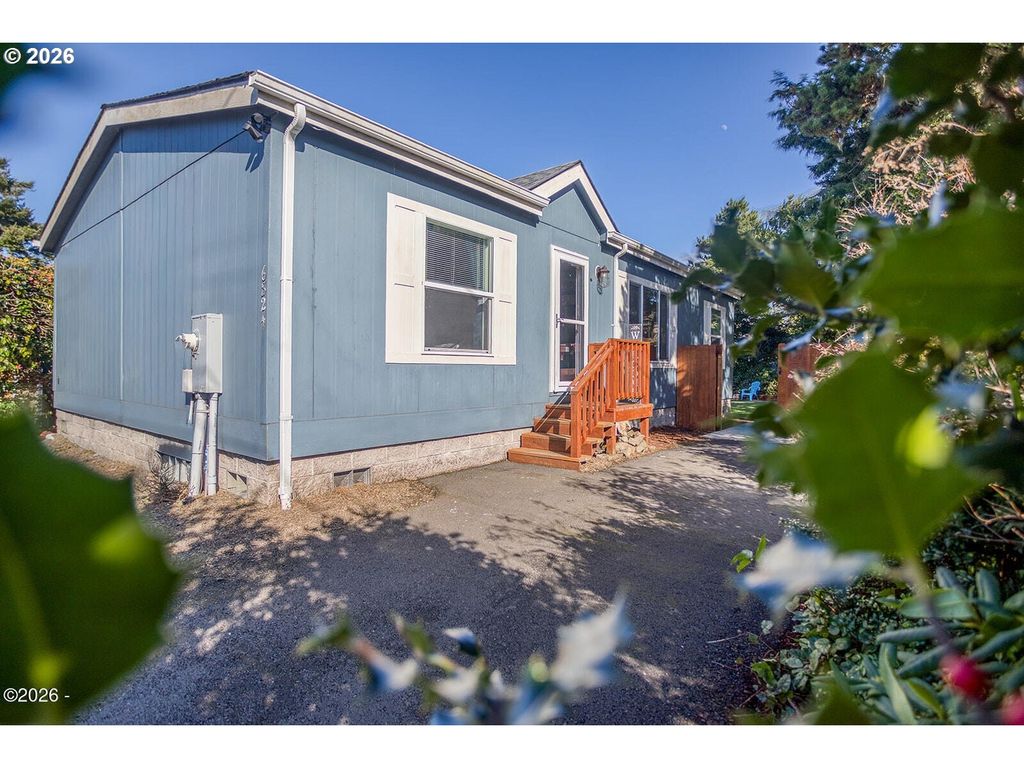 6824 Sw GALLEY Ave, Lincoln City, OR 97367