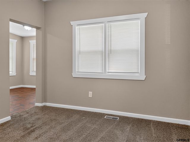3417 Seward Street, Omaha, NE 68111