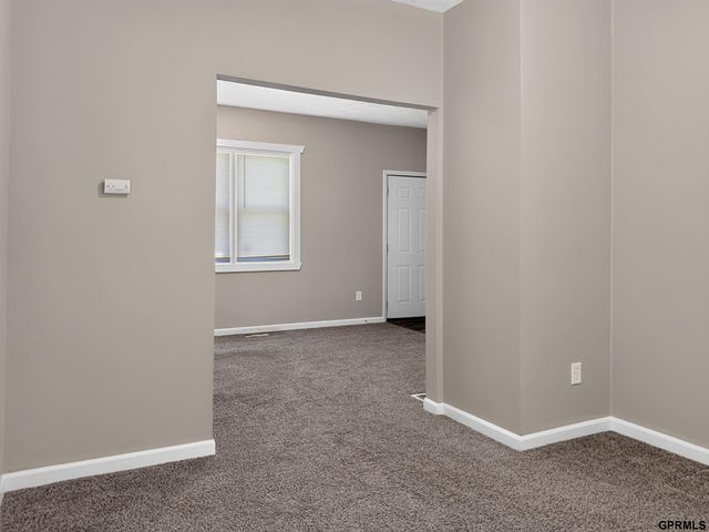 3417 Seward Street, Omaha, NE 68111