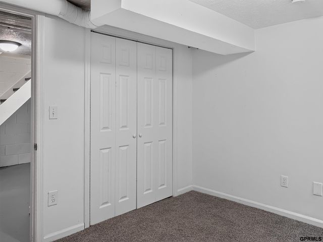 3417 Seward Street, Omaha, NE 68111