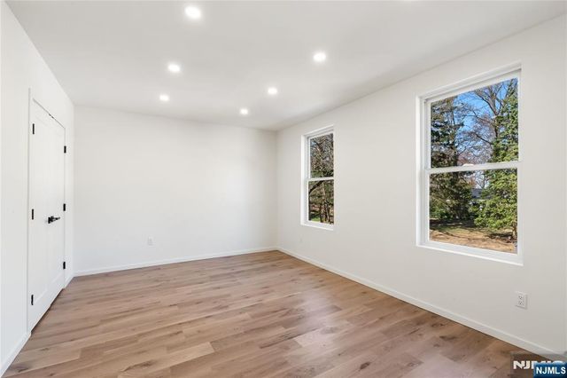 175 E Crescent Avenue, Allendale, NJ 07401