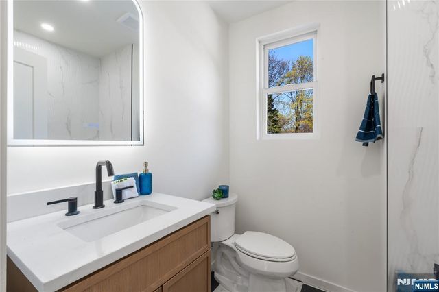 175 E Crescent Avenue, Allendale, NJ 07401