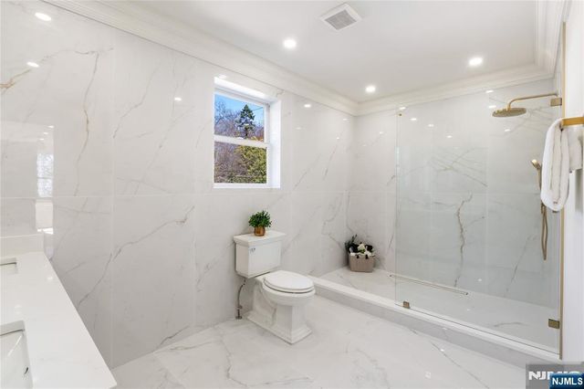 175 E Crescent Avenue, Allendale, NJ 07401