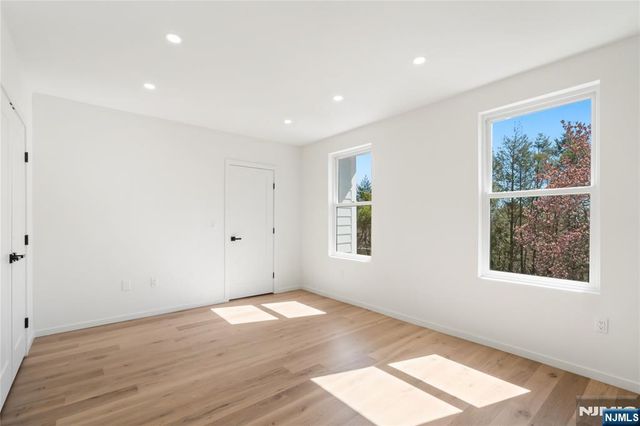 175 E Crescent Avenue, Allendale, NJ 07401